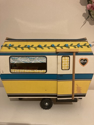 Sindy wooden caravan - sindy,