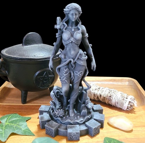 Amphitrite sea goddess - amphitrite,