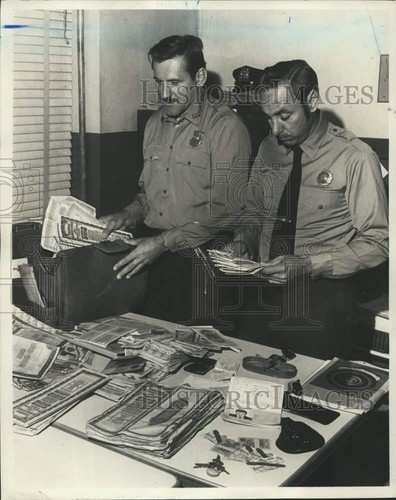 1974 press photo - 1974, police