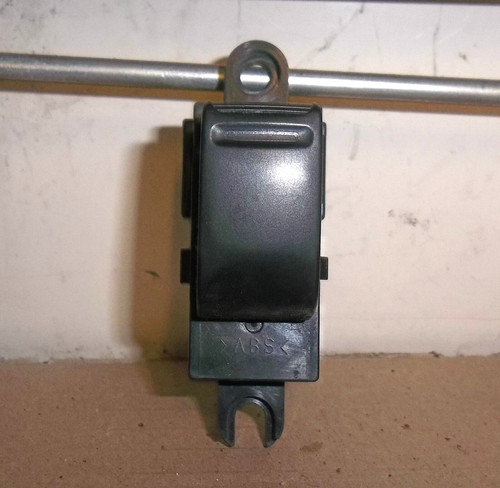 Nissan primera p12 - nissan,