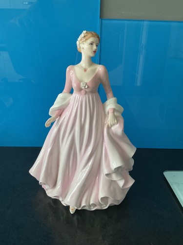 Coalport figurine perfect - coalport,