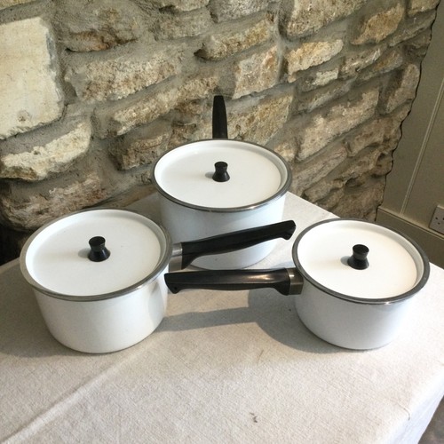 Retro 1960s heals x 3 - -,