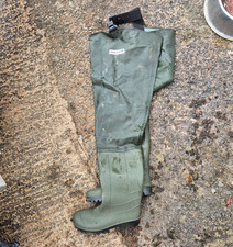 Ocean Thigh Waders Size 41/7 in Very Good Condition