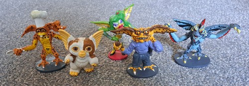 Set five gremlin figures - of,
