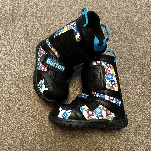 Burton grom snowboard - snowboard, boots