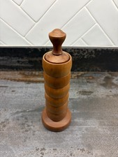 Vintage Set Of 6 Wooden Napkin Rings With Stand