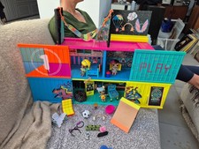 LOL Surprise Club house Play Set with Accessories and 3 Dolls