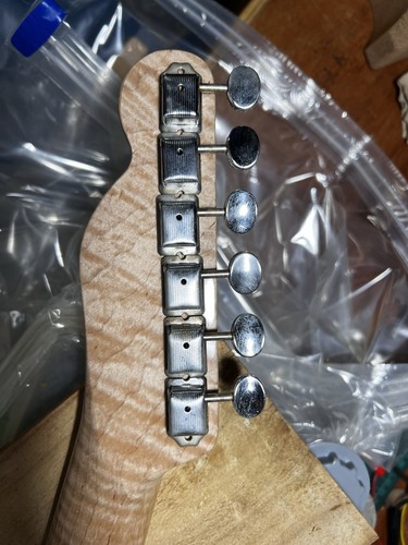 Relic chrome tuners strat - tuners,