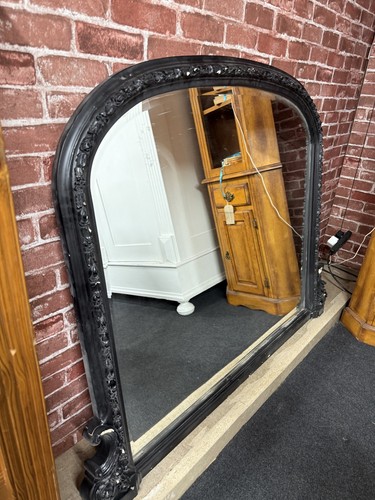 Large over mantle - mantle, mirror