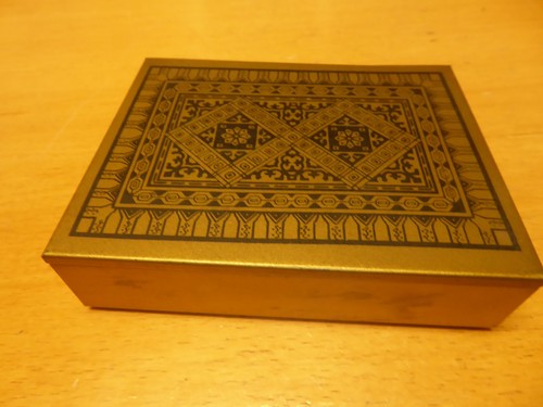 Old brass coloured tin - brass,