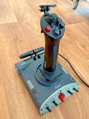 Saitek av8r joystick - saitek,