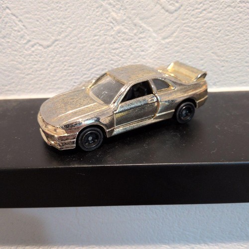 Tomica nissan skyline r33 - nissan,