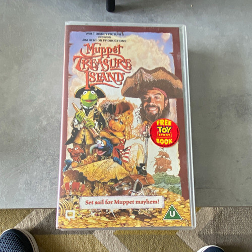 Walt disney muppet treasure - disney,