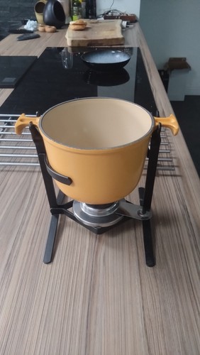 Creuset fondue pot stand - &,