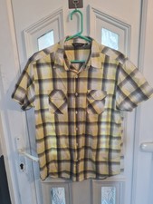 Men's Urban Spirit Short Sleeve Size M Yellow Check Button Up Shirt