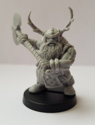 Fantasy adventurer dwarf - adventurer,