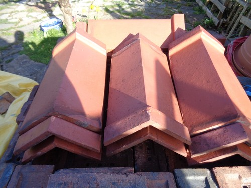 Reclaimed clay ridge tiles - 16,