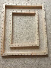 Frame/loom to make pom pom