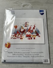 Vervaco Counted Cross Stitch Kit Christmas Meeting Gonk Snow Heart 38 x 27cm