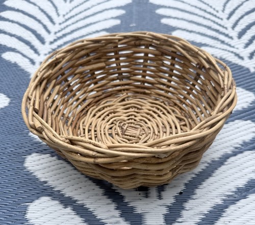 Vintage wicker chicken hen - vintage,