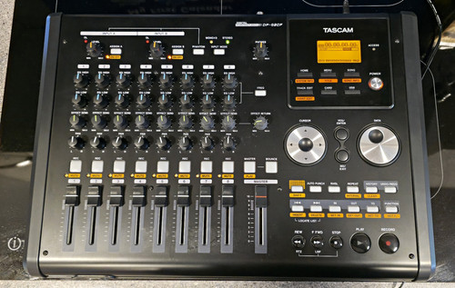 Tascam 02cf portable - dp-02cf,