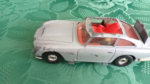 Corgi 261 james bond aston - 261,