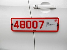 MAGNETIC TRADE PLATE HOLDER