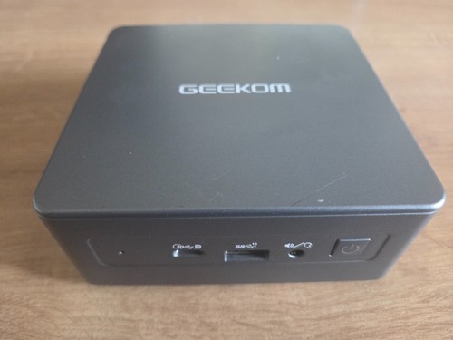 Geekom it11 mini intel - geekom,