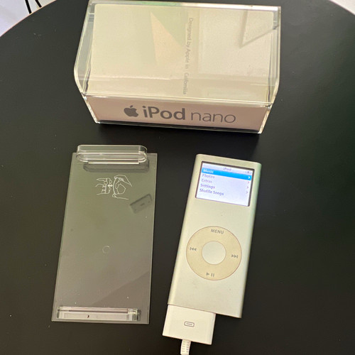 Apple ipod nano 2nd gen - ipod,