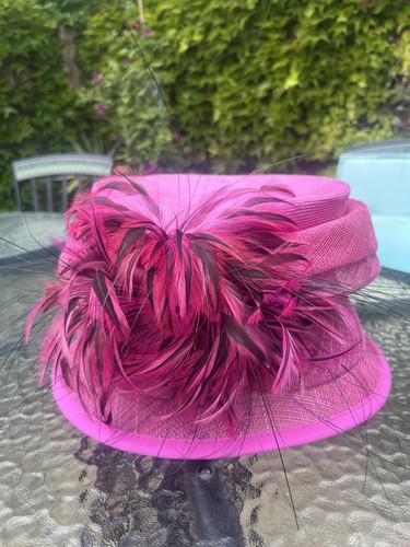 Stunning hot pink hat - stunning,