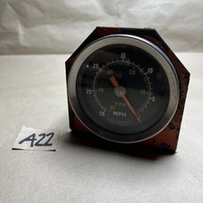 ICKNIELD INSTRUMENT MADE IN ENGLAND SPEEDOMETER 30 MPH/50 KPH AGRICULTURAL