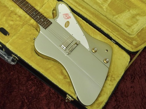 Epiphone inspired gibson - by,