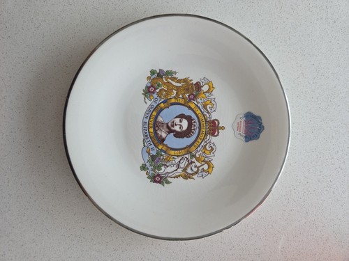 Silver jubilee queen - jubilee, of