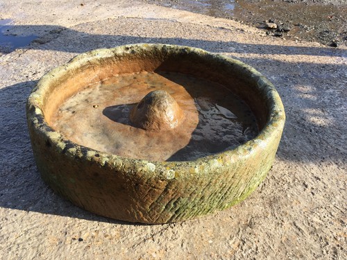 Stone trough pig - stone, hat