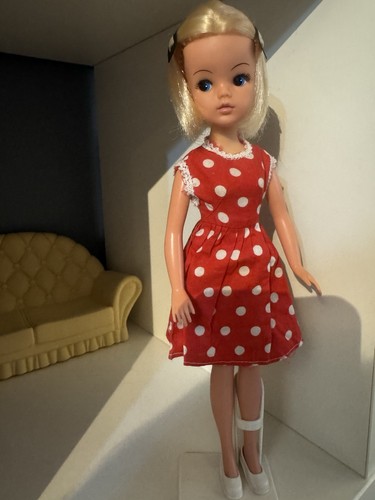 Sindy doll 1970 - doll, with