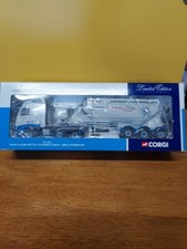 CORGI 1/50 VOLVO FH Globetrotter  Fieldbinder Tanker- LOMAS DISTRIBUTION CC12421