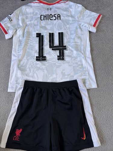 Liverpool kids football kit - liverpool,