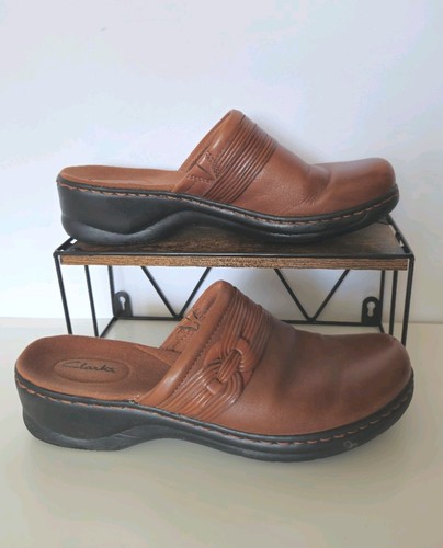Clarks women width d - 7d,