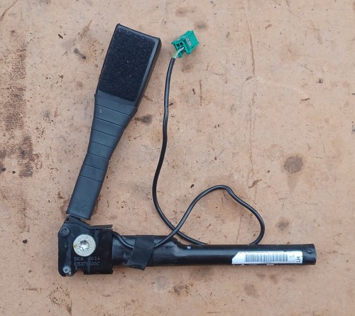 Vauxhall corsa seatbelt - vauxhall, d