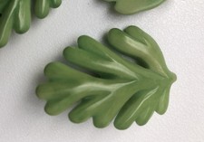 Vintage 40's Style Carved Green Corozo Bakelite?Leaf Brooch Button Pin 4cm Long