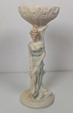 😺 Alabaster Figurine Lady