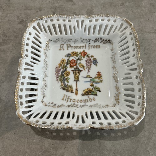 Vintage ribbon plate - plate, souvenirs