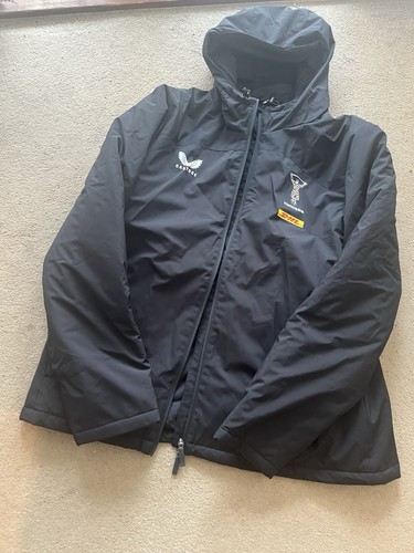 Black sports jacket - jacket, tag