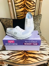 NEW SKECHERS MEMORY FORM SLIP