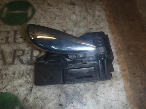 Interior right rear handle - right, /