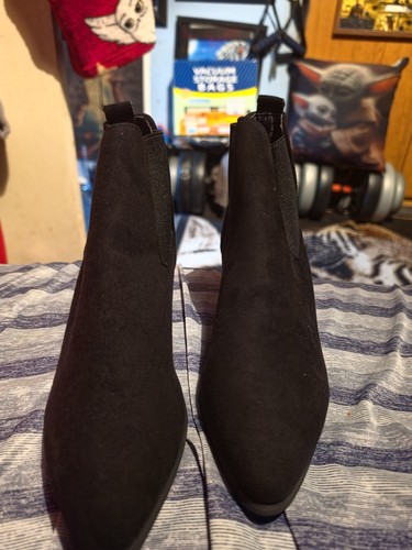 Ladies slip ankle - on,