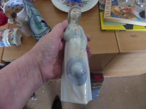Lladro nao girl - lladro, hat
