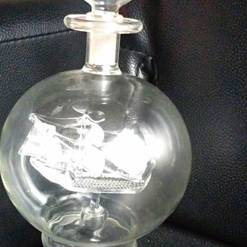 Unmarked clear glass round - unmarked,