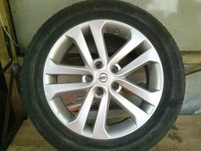 1X NISSAN JUKE 2010 - 2019 F15 17" ALLOY WHEEL 215/55/17 TYRE IS PERISHED