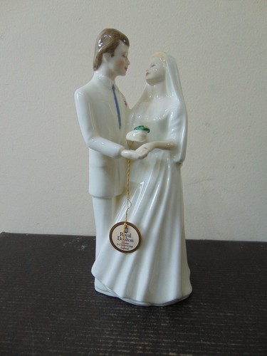 Royal doulton hn2750 wedding - doulton, "wedding